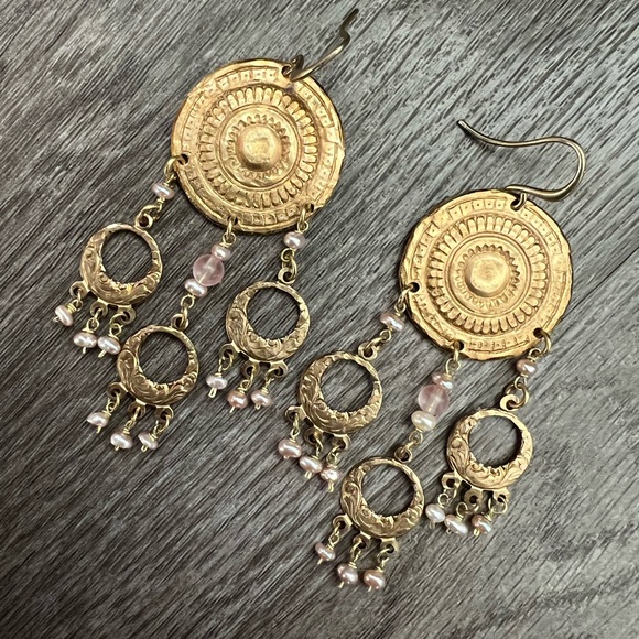 Handmade boho chandelier pearl earrings - Picture 9 of 9